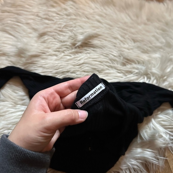 REFORMATION Einkorn Ribbed Puff Sleeve Top - Picture 6 of 7